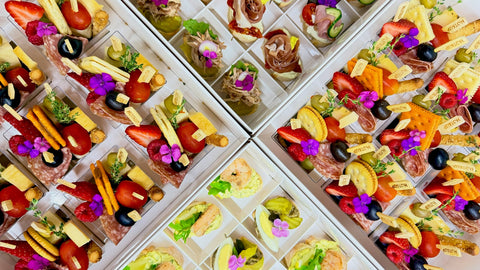 Firemní catering, na který se můžete spolehnout: proč si firmy v Praze vybírají moderní řešení